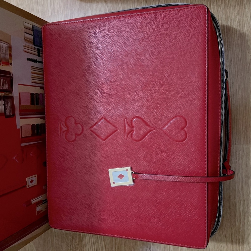 Estée Lauder red cosmetic / travel case